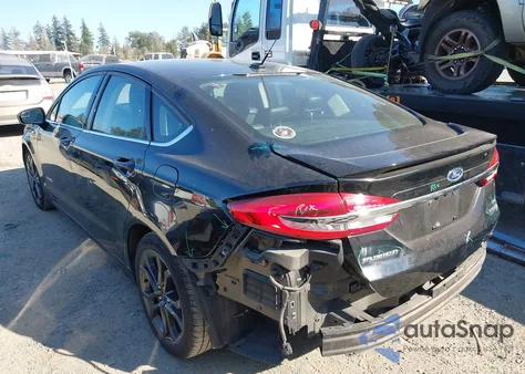 2018 Ford Fusion Hybrid Se z USA, uszkodzony, nr VIN 3FA6P0LU6JR115679
